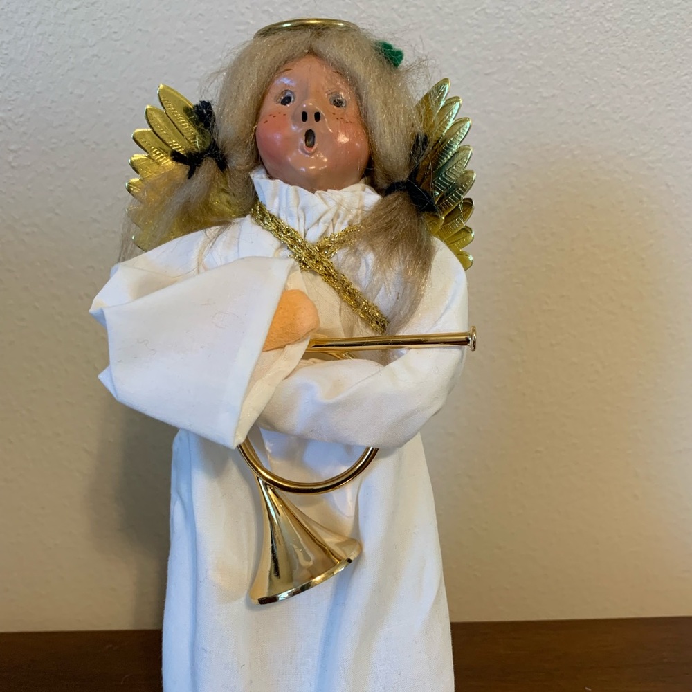 Byers Choice Caroler Angel